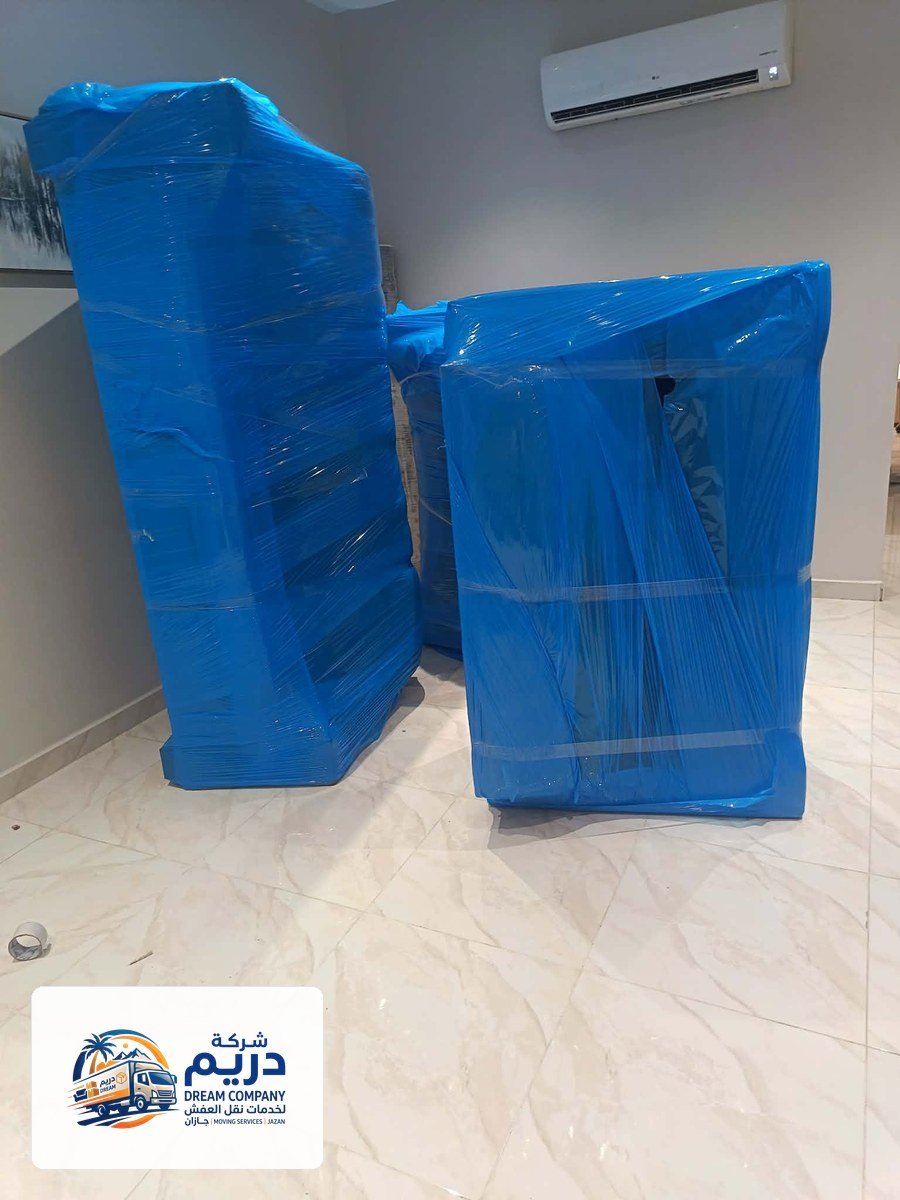 دولاب ملابس كبير مغلف بالكامل بعد الترقيم - شركة دريم جازان